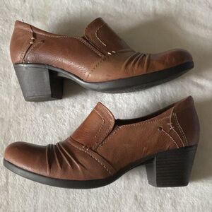 Earth Women's Tan Leather Block Heel Loafers